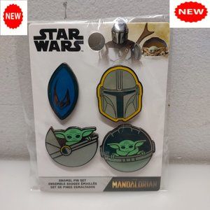 FUNKO DISNEY STAR WARS 👀 THE MANDALORIAN COLLECTORS ENAMEL PIN SET BRAND NEW